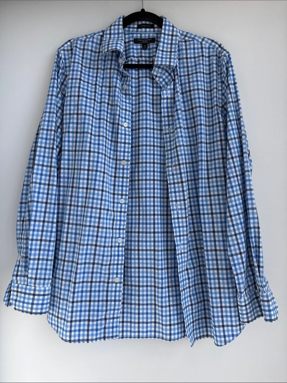 Banana Republic Men's Grant Fit Non-Iron Plaid Dress Shirt - Size M (15-15.5)